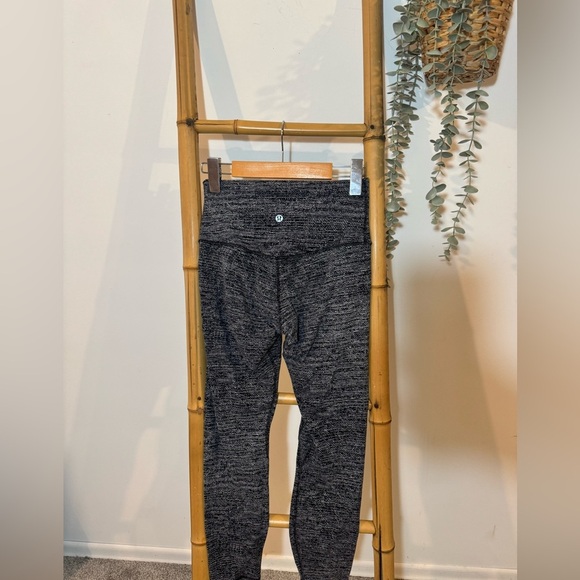Lululemon Align Leggings - Size 4 - Picture 4 of 8